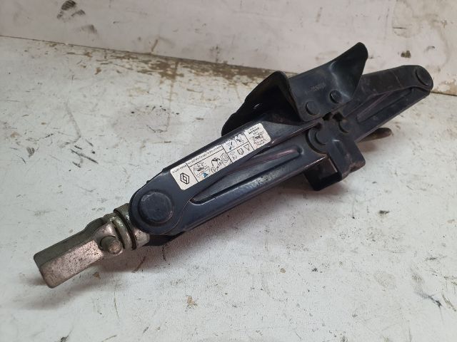 bontott DACIA SANDERO Emelő