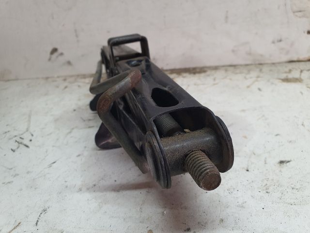 bontott DACIA SANDERO Emelő