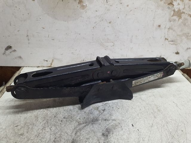 bontott DACIA SANDERO Emelő