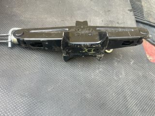 bontott DACIA SANDERO Emelő