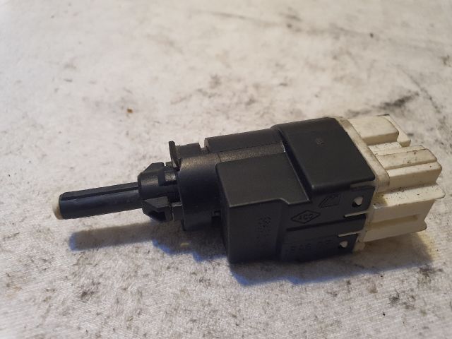 bontott DACIA SANDERO Fék Pedál Kapcsoló