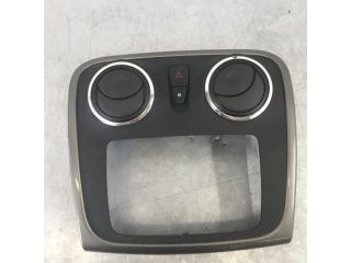 bontott DACIA SANDERO Felső Műszerfal Burkolat