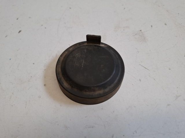 bontott DACIA SANDERO Fényszóró Lámpabúra Fedél