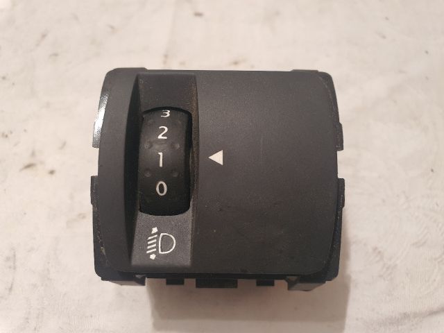 bontott DACIA SANDERO Fényszórómagasság Állító Kapcsoló