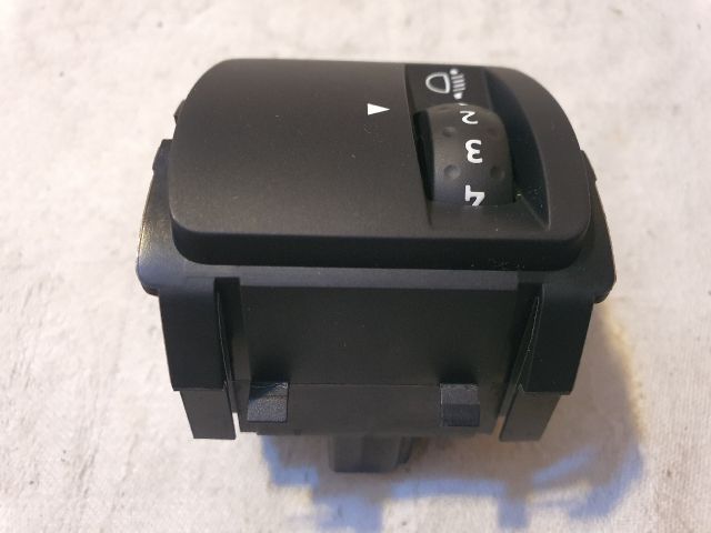 bontott DACIA SANDERO Fényszórómagasság Állító Kapcsoló