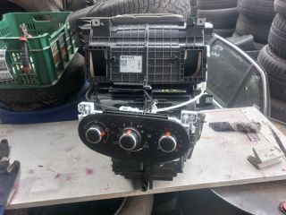 bontott DACIA SANDERO Fűtés Box