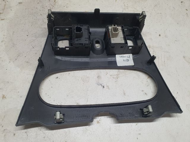 bontott DACIA SANDERO Fűtéskapcsoló Keret