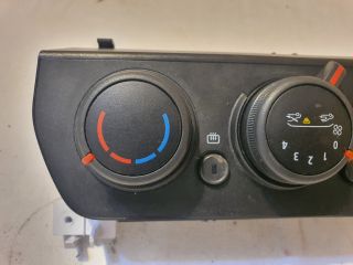 bontott DACIA SANDERO Fűtéskapcsoló (manuális klímás)