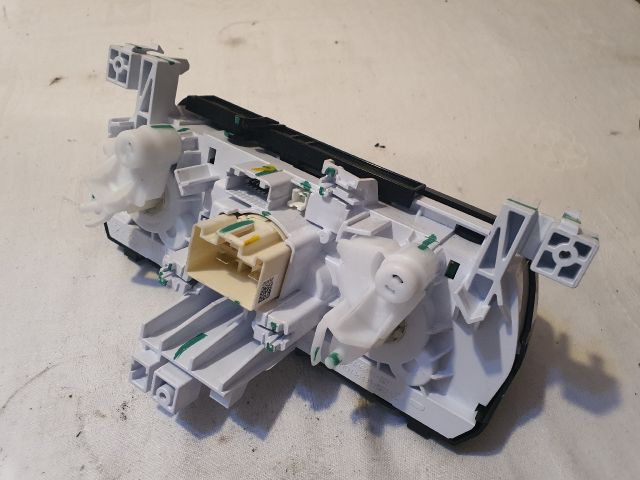 bontott DACIA SANDERO Fűtéskapcsoló (manuális klímás)