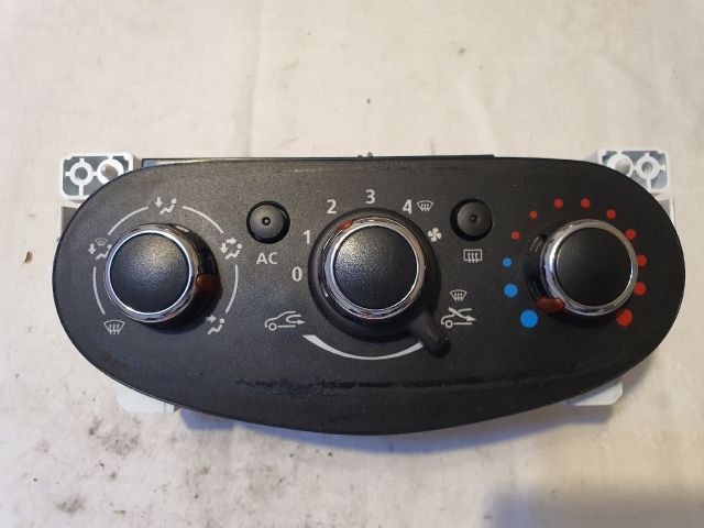 bontott DACIA SANDERO Fűtéskapcsoló (manuális klímás)