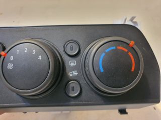 bontott DACIA SANDERO Fűtéskapcsoló (manuális klímás)