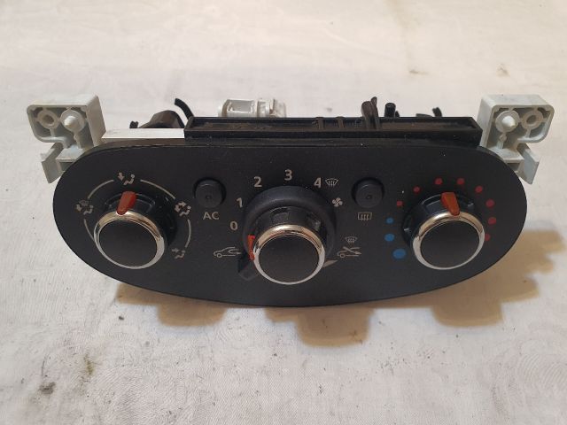 bontott DACIA SANDERO Fűtéskapcsoló (manuális klímás)