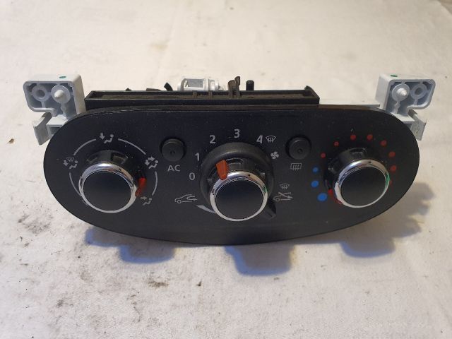 bontott DACIA SANDERO Fűtéskapcsoló (manuális klímás)