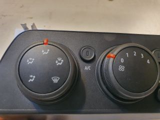 bontott DACIA SANDERO Fűtéskapcsoló (manuális klímás)