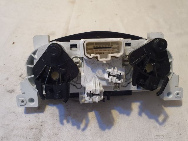 bontott DACIA SANDERO Fűtéskapcsoló (manuális klímás)