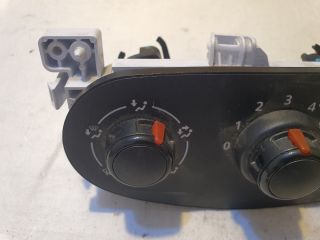 bontott DACIA SANDERO Fűtéskapcsoló (Nem klímás)