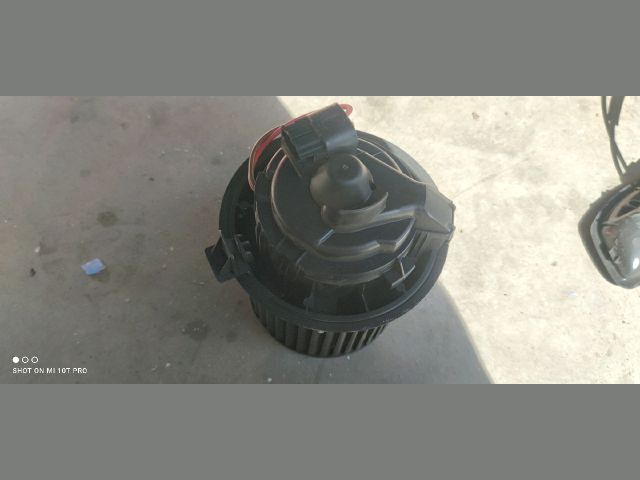 bontott DACIA SANDERO Fűtőmotor (Nem klímás)