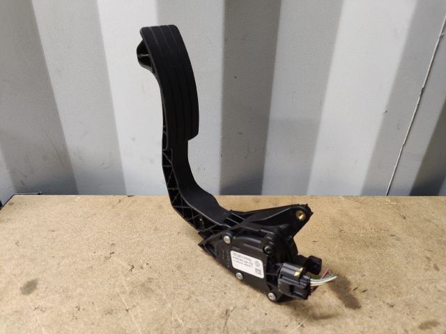 bontott DACIA SANDERO Gázpedál (Mechanikus)