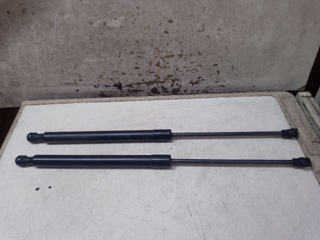 bontott DACIA SANDERO Gázrugós Kitámasztó Teleszkóp Pár Csomagtérajtó