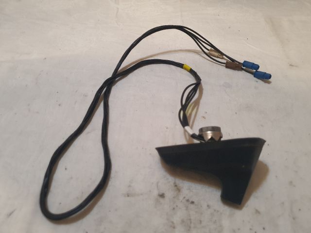 bontott DACIA SANDERO GPS Antenna