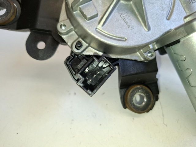 bontott DACIA SANDERO Hátsó Ablaktörlő Motor