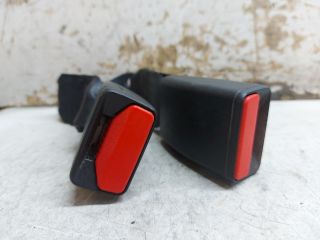 bontott DACIA SANDERO Hátsó középső Biztonsági Öv Csat