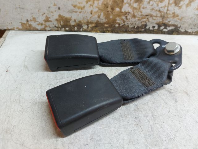 bontott DACIA SANDERO Hátsó középső Biztonsági Öv Csat