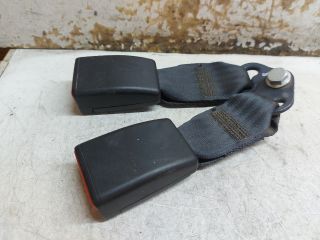 bontott DACIA SANDERO Hátsó középső Biztonsági Öv Csat