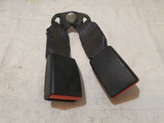 bontott DACIA SANDERO Hátsó középső Biztonsági Öv Csat