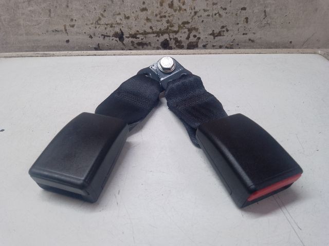 bontott DACIA SANDERO Hátsó középső Biztonsági Öv Csat