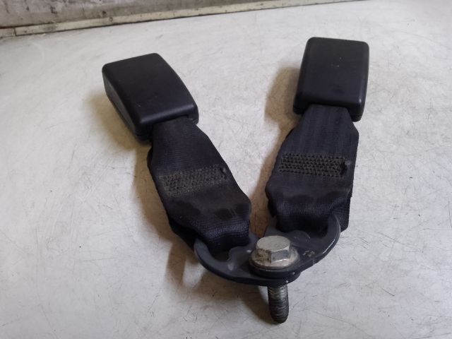 bontott DACIA SANDERO Hátsó középső Biztonsági Öv Csat