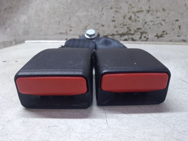 bontott DACIA SANDERO Hátsó középső Biztonsági Öv Csat