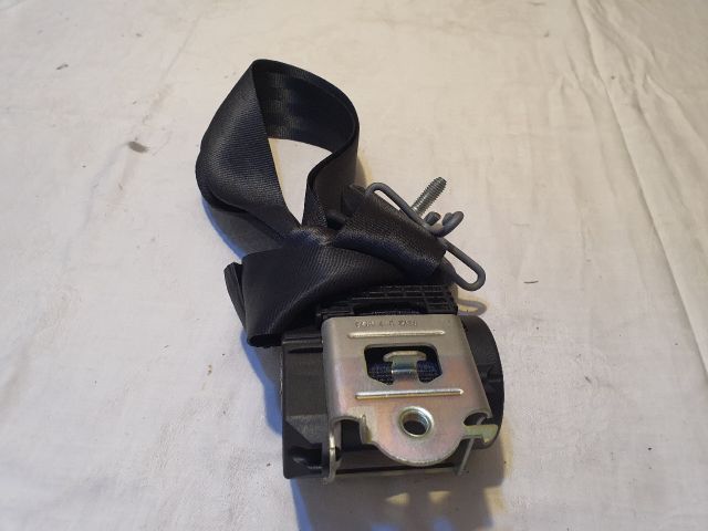 bontott DACIA SANDERO Hátsó középső Biztonsági Öv