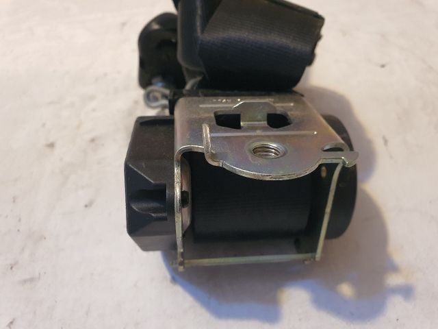 bontott DACIA SANDERO Hátsó középső Biztonsági Öv