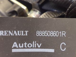 bontott DACIA SANDERO Hátsó középső Biztonsági Öv