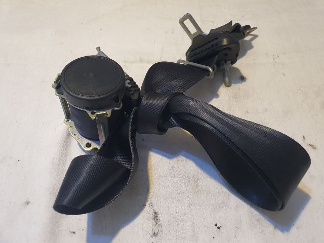 bontott DACIA SANDERO Hátsó középső Biztonsági Öv