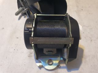 bontott DACIA SANDERO Hátsó középső Biztonsági Öv