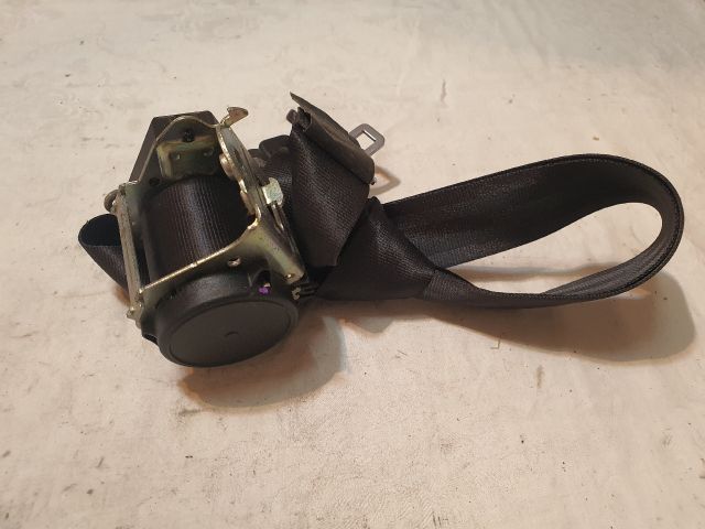 bontott DACIA SANDERO Hátsó középső Biztonsági Öv