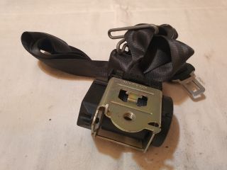 bontott DACIA SANDERO Hátsó középső Biztonsági Öv