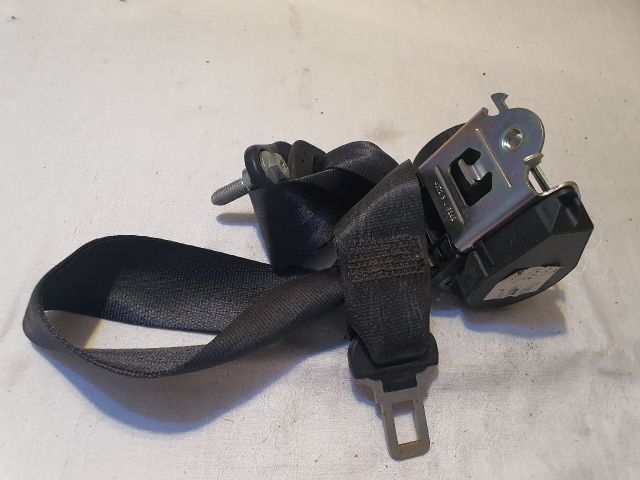 bontott DACIA SANDERO Hátsó középső Biztonsági Öv