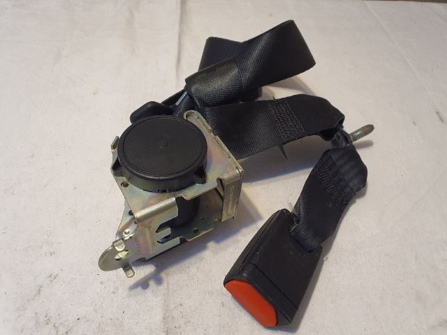 bontott DACIA SANDERO Hátsó középső Biztonsági Öv