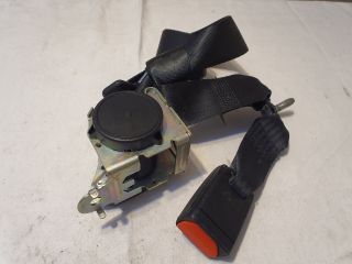 bontott DACIA SANDERO Hátsó középső Biztonsági Öv