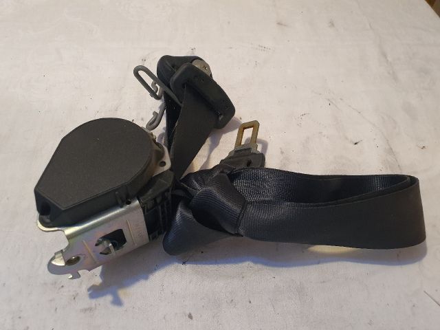 bontott DACIA SANDERO Hátsó középső Biztonsági Öv