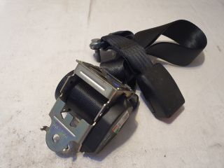 bontott DACIA SANDERO Hátsó középső Biztonsági Öv