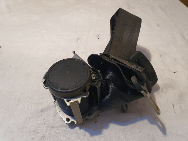 bontott DACIA SANDERO Hátsó középső Biztonsági Öv