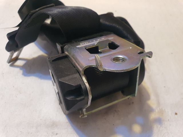 bontott DACIA SANDERO Hátsó középső Biztonsági Öv