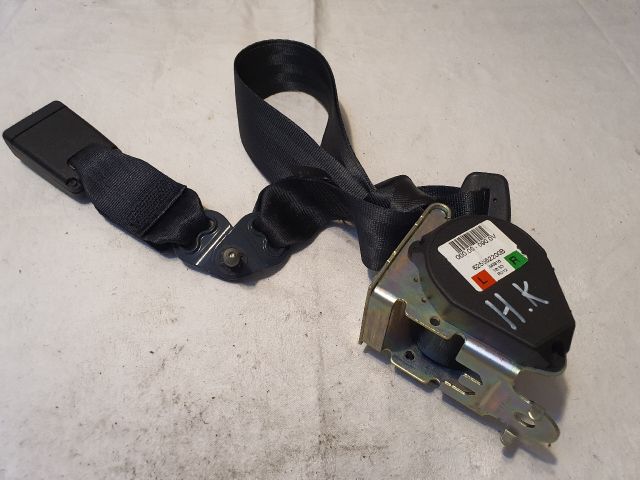 bontott DACIA SANDERO Hátsó középső Biztonsági Öv