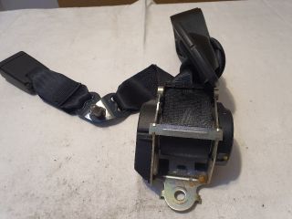 bontott DACIA SANDERO Hátsó középső Biztonsági Öv