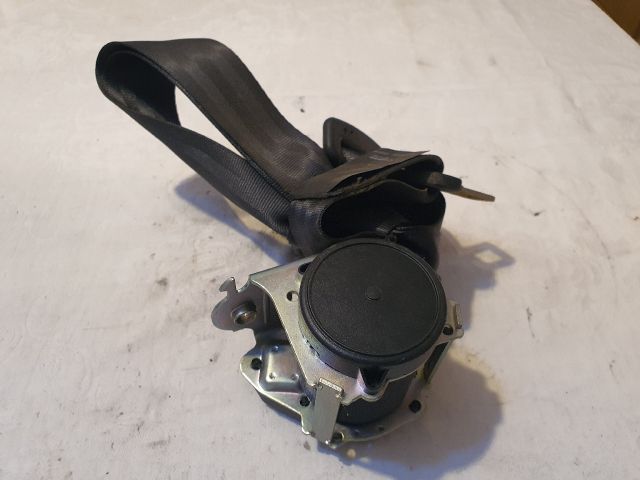 bontott DACIA SANDERO Hátsó középső Biztonsági Öv