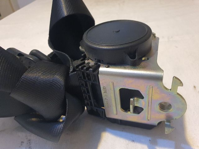 bontott DACIA SANDERO Hátsó középső Biztonsági Öv